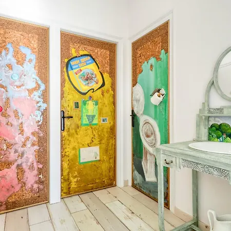 Bright & Artistic By Interhome * Фигерас